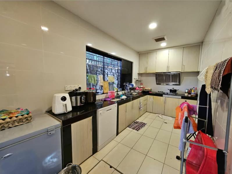 Semi-Detached House for Sale in Kota Kinabalu (Sabah) - Celine Teah - Kitchen - PropertyGuru.com.my