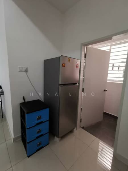 Service Residence for Rent at Savanna Executive Suite @ Southville City - Hana Ling - Fridge - PropertyGuru.com.my