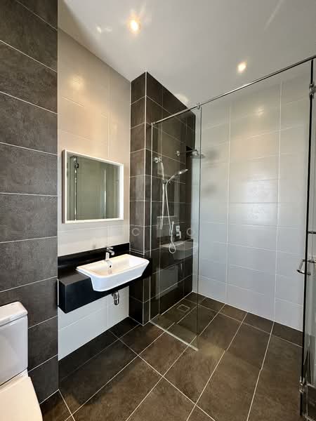 Semi-Detached House for Sale in Bukit Kepayang (Negeri Sembilan) - KC Lo - Bathroom - PropertyGuru.com.my