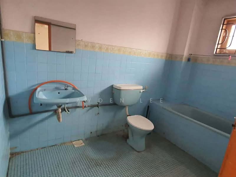 Taman Sri Gadong untuk Untuk Dijual - RM 450,000, Mac 2026 - Bathroom - PropertyGuru.com.my