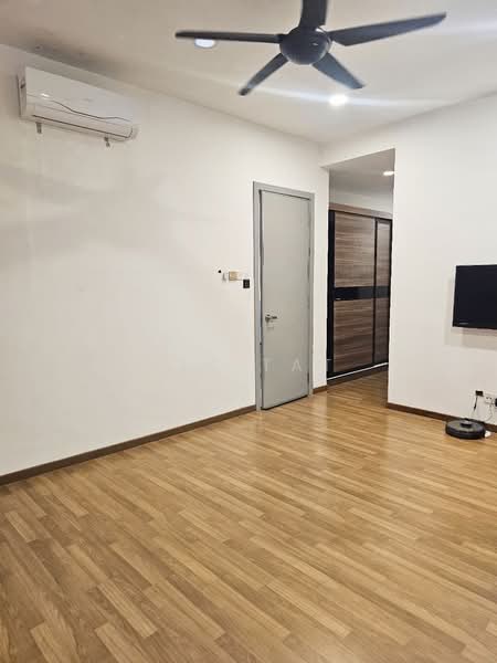 Semi-Detached House for Sale in Taman Molek (Johor Bahru) - Yik Tat - Living Room - PropertyGuru.com.my