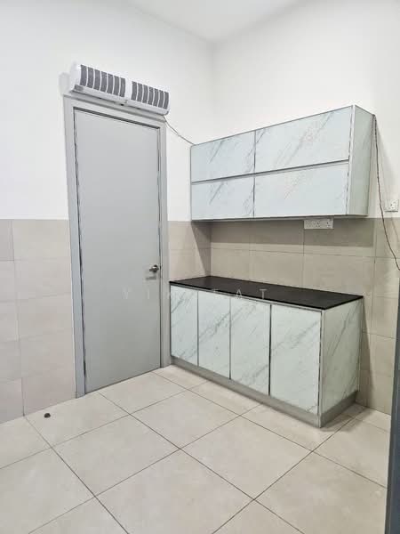 Semi-Detached House for Sale in Taman Molek (Johor Bahru) - Yik Tat - Kitchen - PropertyGuru.com.my