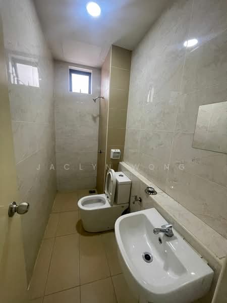 Meridin Bayvue Serviced Apartment untuk Untuk Disewa - RM 1,900 /bulan, Apr 2026 - Bathroom - PropertyGuru.com.my