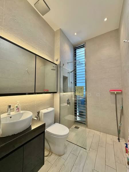 Cluster House for Sale in Masai (Johor) - Phoebe Foo - Bathroom - PropertyGuru.com.my