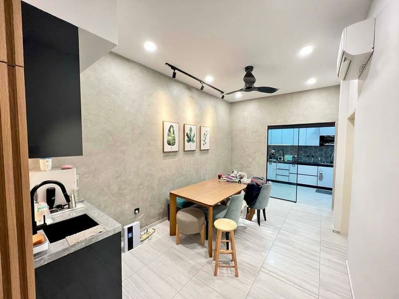 Cluster House for Sale in Masai (Johor) - Phoebe Foo - Kitchen - PropertyGuru.com.my