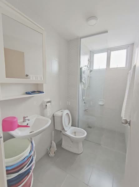 Apartment for Sale at Austin Suites (Permata Austin) - Robin Lim - Bathroom - PropertyGuru.com.my