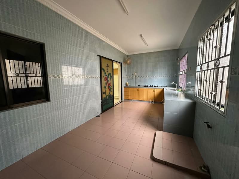 2-storey Terraced House for Sale in Skudai (Johor) - Derrick Ng - Kitchen - PropertyGuru.com.my