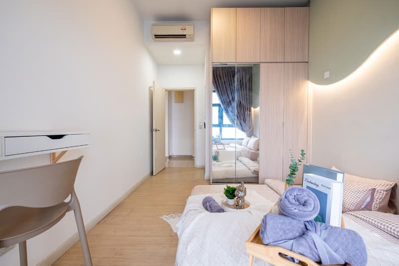 Condominium for Sale at Lakeville Residence - Nic Low - Bedroom - PropertyGuru.com.my