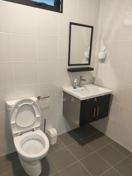 Viola untuk Untuk Dijual - RM 920,000, Mac 2026 - Bathroom - PropertyGuru.com.my