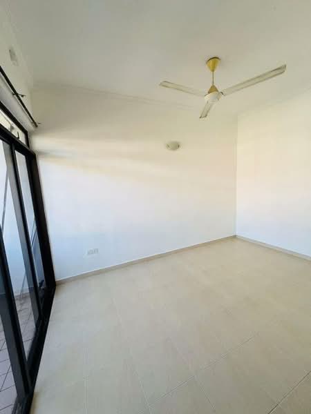 Shop for Rent in Taman Melodies (Johor Bahru) - Daniel Yong - Interior - PropertyGuru.com.my