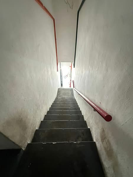 Shop for Sale in Bandar Kajang (Kajang) - Azli Ibrahim - Corridor - PropertyGuru.com.my