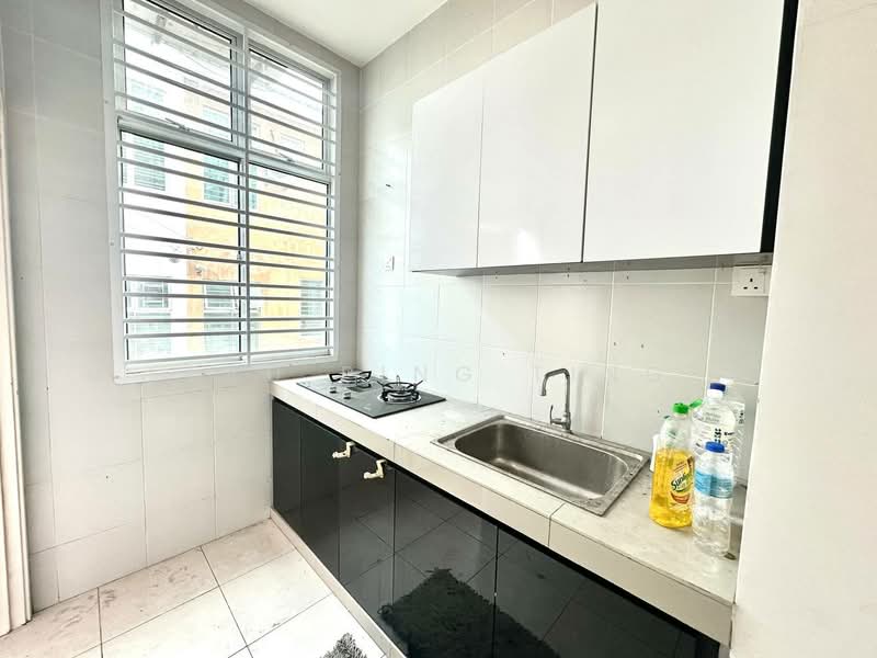 2-storey Terraced House for Rent in Johor Bahru (Johor) - Lau Ping Ting - Kitchen - PropertyGuru.com.my