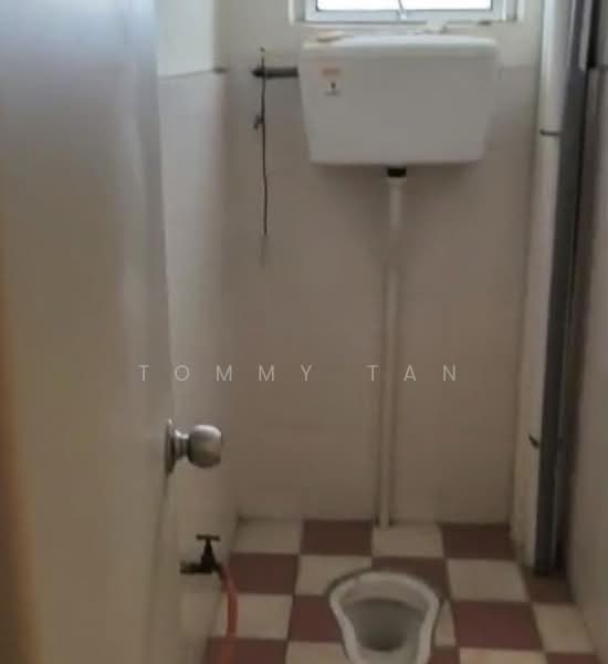 Taman Fadason Kepong untuk Untuk Disewa - RM 2,200 /bulan, Mac 2026 - Bathroom - PropertyGuru.com.my