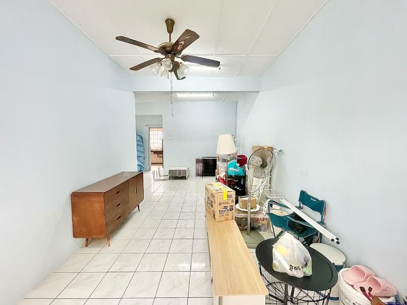 1-storey Terraced House for Sale in Banting (Selangor) - Khairul Nizam - Living Room - PropertyGuru.com.my
