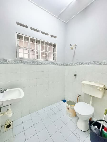 1-storey Terraced House for Sale in Banting (Selangor) - Khairul Nizam - Bathroom - PropertyGuru.com.my