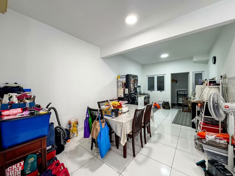 Condominium for Sale at D'Pines@Ampang - Azli Ibrahim - Dining Room - PropertyGuru.com.my