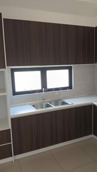 Sejati Lakeside 2 untuk Untuk Disewa - RM 5,500 /bulan, Mac 2026 - Kitchen - PropertyGuru.com.my