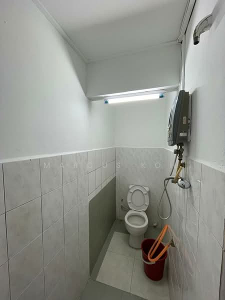 Bandar Sri Damansara untuk Untuk Disewa - RM 2,000 /bulan, Mac 2026 - Bathroom - PropertyGuru.com.my