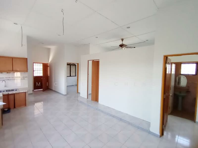 Link Bungalow for Sale in Kampung Simee (Ipoh) - Michelle Cheng - Kitchen - PropertyGuru.com.my