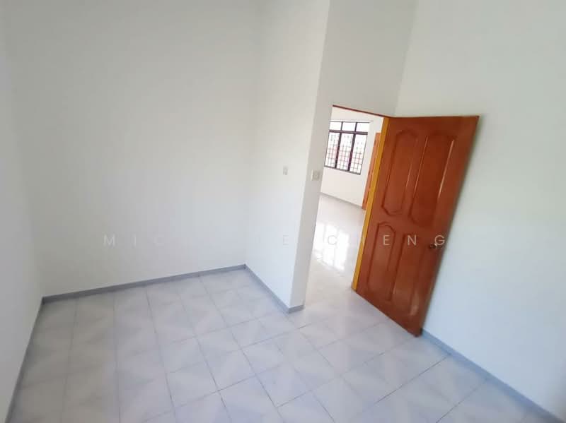 Link Bungalow for Sale in Kampung Simee (Ipoh) - Michelle Cheng - Bedroom - PropertyGuru.com.my