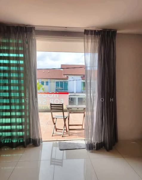 2-storey Terraced House for Sale in Kampung Permatang Damar Laut (Batu Maung) - Calvin Keoh - Balcony - PropertyGuru.com.my