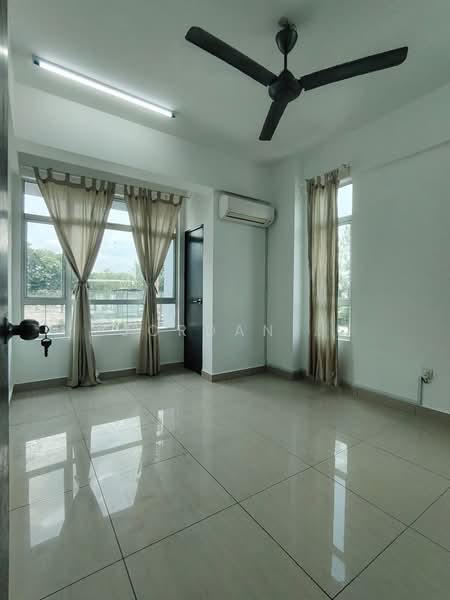 Midori Green (Pangsapuri Hijauan) untuk Untuk Disewa - RM 1,800 /bulan, Mac 2026 - Living Room - PropertyGuru.com.my