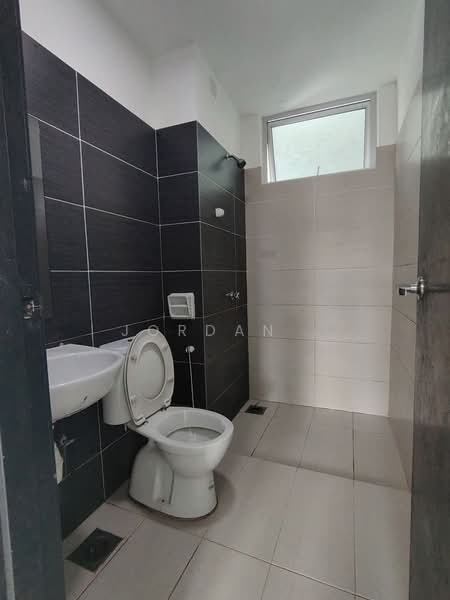 Midori Green (Pangsapuri Hijauan) untuk Untuk Disewa - RM 1,800 /bulan, Mac 2026 - Bathroom - PropertyGuru.com.my