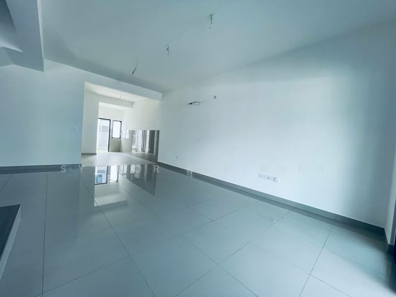 Rumah Teres untuk Dijual di Klang (Selangor) - Syukor Hartanah - Living Room - PropertyGuru.com.my