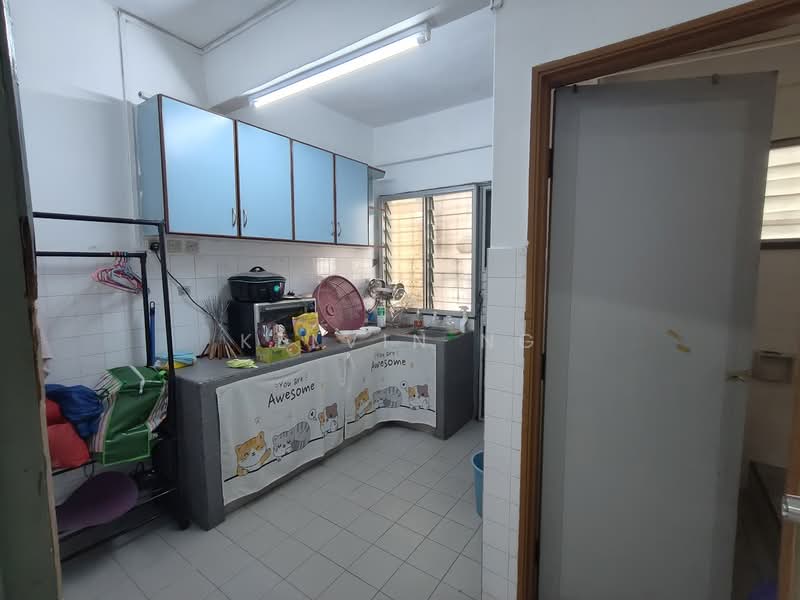 Taman Serdang Raya Seksyen 7 untuk Untuk Dijual - RM 699,000, Mac 2026 - Kitchen - PropertyGuru.com.my