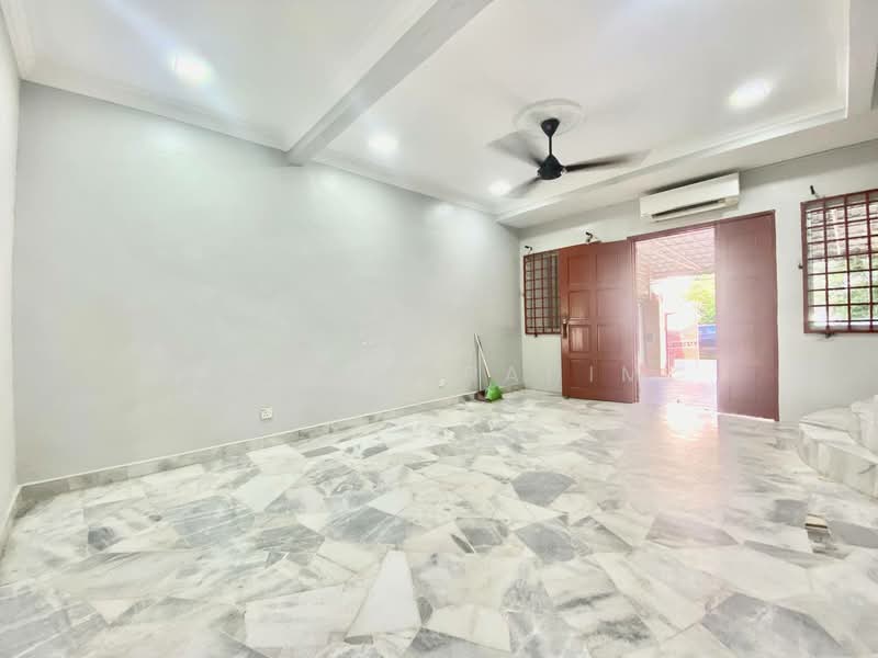 Taman Kosas untuk Untuk Dijual - RM 640,000, Mac 2026 - Living Room - PropertyGuru.com.my