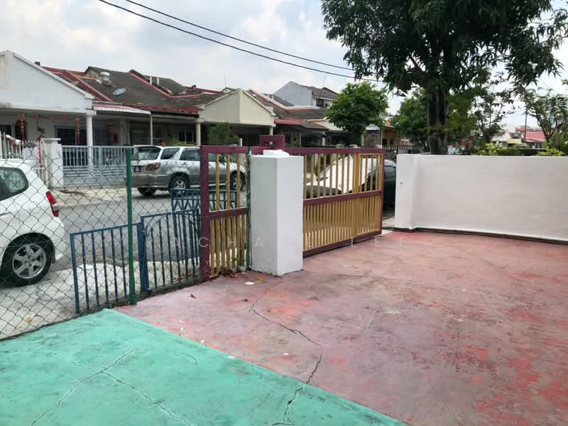 Rumah Teres 1-Tingkat untuk Dijual di Puchong (Selangor) - Rachael Lee - Exterior - PropertyGuru.com.my