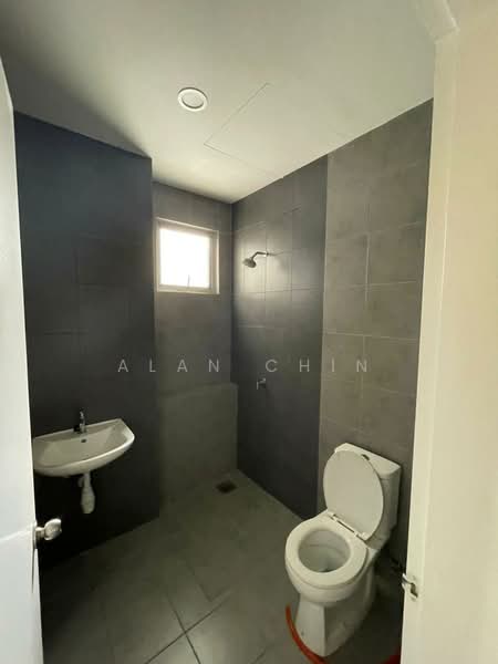2-storey Terraced House for Rent in Bandar Gamuda Gardens (Rawang) - Alan Chin - Bathroom - PropertyGuru.com.my