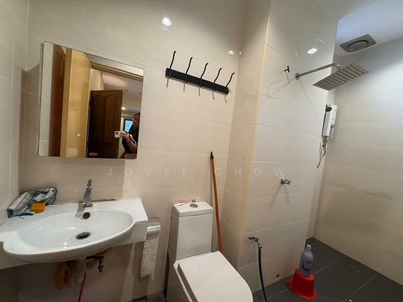 1.5-storey Terraced House for Rent in Bukit Raja (Selangor) - Jovee Chow - Bathroom - PropertyGuru.com.my