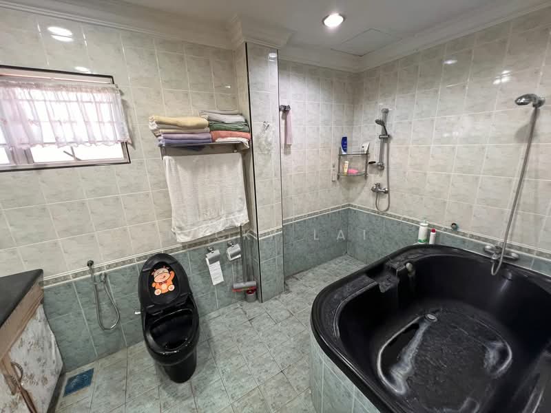 Bungalow for Sale in Rawang (Selangor) - Nicky Lai - Bathroom - PropertyGuru.com.my