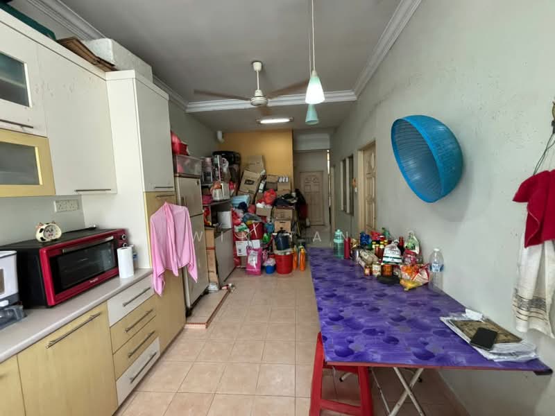 Taman Universiti untuk Untuk Dijual - RM 445,000, Mac 2026 - Kitchen - PropertyGuru.com.my