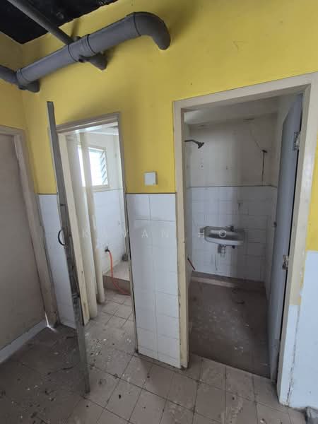 Flat for Sale at Angsana - Kavan Ho - Bathroom - PropertyGuru.com.my