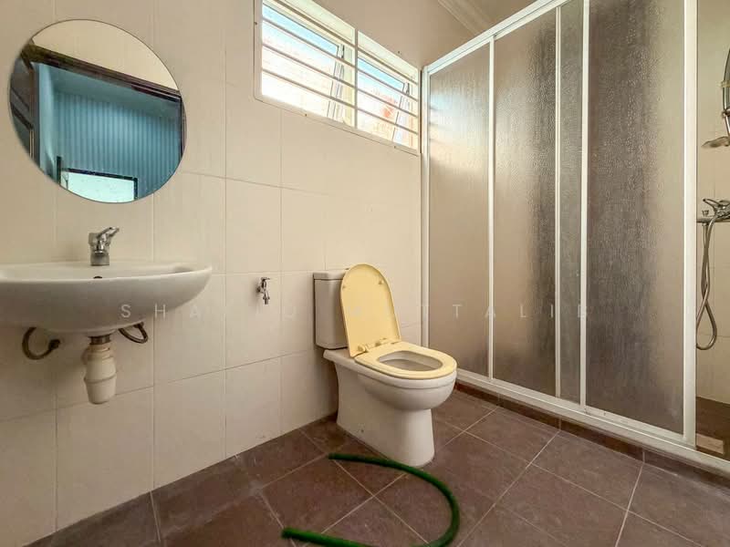 Zero-Lot Bungalow for Sale in Kajang (Selangor) - Shafiq Muttalib - Bathroom - PropertyGuru.com.my