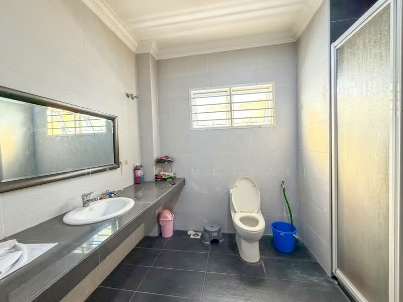 Zero-Lot Bungalow for Sale in Kajang (Selangor) - Shafiq Muttalib - Bathroom - PropertyGuru.com.my