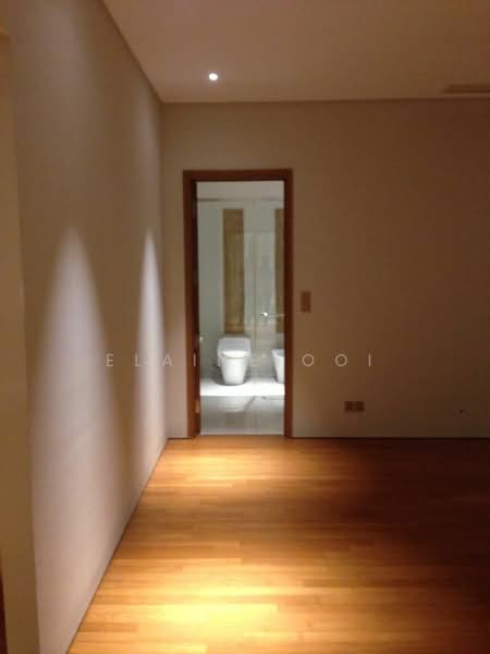 Condominium for Sale at 8 Gurney (The Shore Condominium) - Elaine Ooi - Bathroom - PropertyGuru.com.my