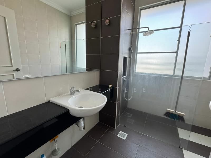 Cluster House for Rent in Taman Gaya (Ulu Tiram) - Kasper Lee - Bathroom - PropertyGuru.com.my
