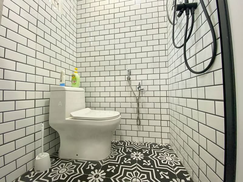 Taman Puchong Indah untuk Untuk Dijual - RM 430,000, Mac 2026 - Bathroom - PropertyGuru.com.my