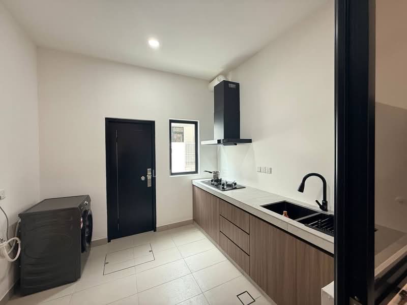 2-storey Terraced House for Rent in Johor Bahru (Johor) - Li Wei - Kitchen - PropertyGuru.com.my