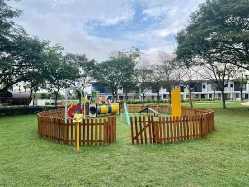 2-storey Terraced House for Sale in 16 Sierra (Puchong) - Jeslyn Tan - Exterior - PropertyGuru.com.my