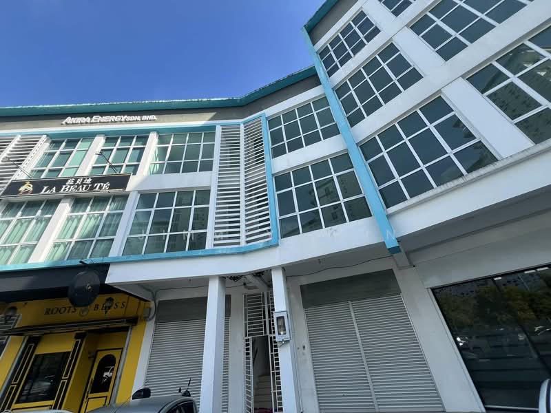 Shop for Sale in Kuching (Sarawak) - Jimmyy Chin - Exterior - PropertyGuru.com.my