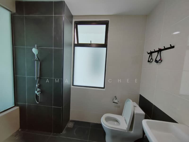 Wave @ Marina Cove untuk Untuk Disewa - RM 2,800 /bulan, Mac 2026 - Bathroom - PropertyGuru.com.my