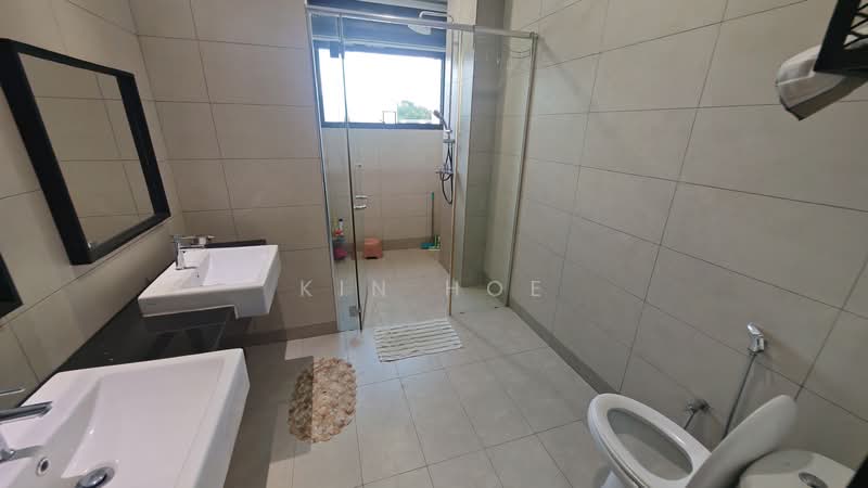 Move in Condition with Tastefully Design @ TTDI Grove, Kajang untuk Untuk Disewa - RM 2,700 /bulan, Mac 2026 - Bathroom - PropertyGuru.com.my