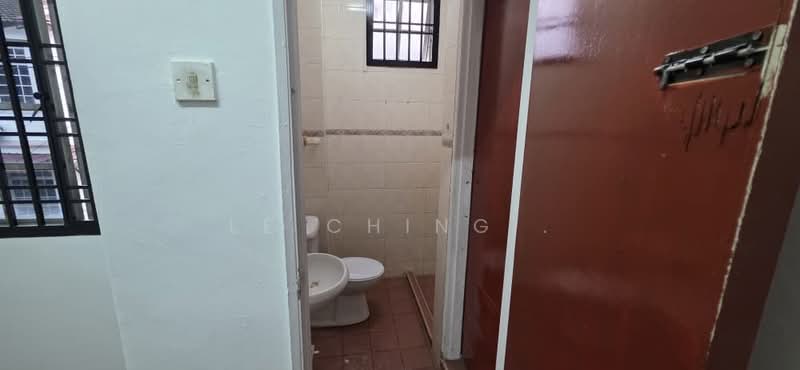 Taman Universiti untuk Untuk Dijual - RM 590,000, Mac 2026 - Bathroom - PropertyGuru.com.my