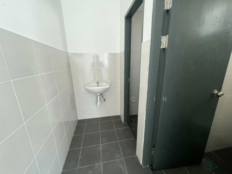 Shop for Sale in Kuching (Sarawak) - Jimmyy Chin - PropertyGuru.com.my