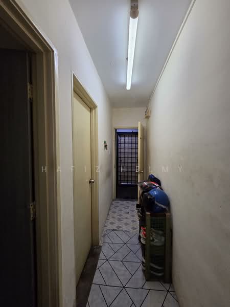 Flat for Sale at Flora Damansara Flat - Hafiz Helmy - Corridor - PropertyGuru.com.my