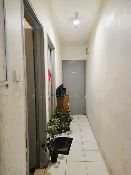 Flat for Sale at Flora Damansara Flat - Hafiz Helmy - Corridor - PropertyGuru.com.my